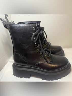 Women’s No Boundaries Black Leather Combat Boots Lug Sole Size 8.5